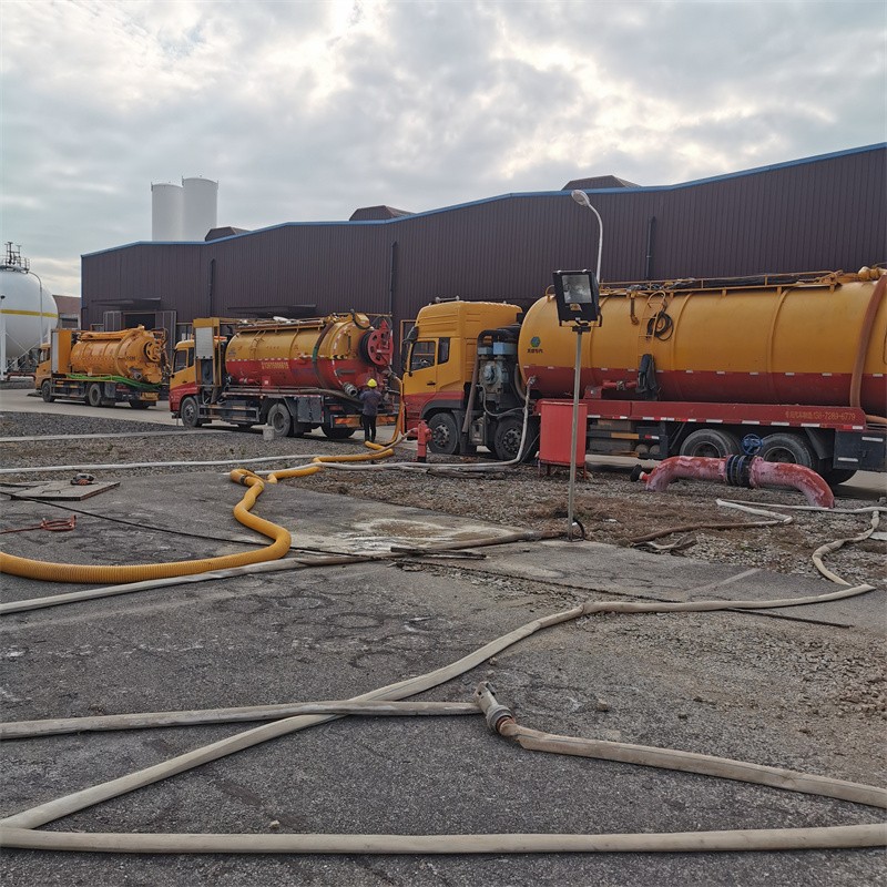 北林污水池清理