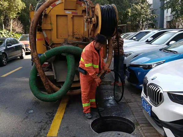 北林排污管道清淤